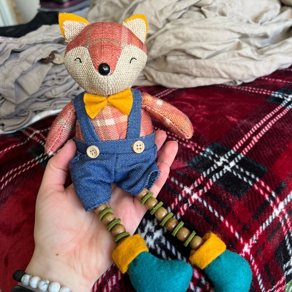 Little Fall Fox - Picture 4 of 4